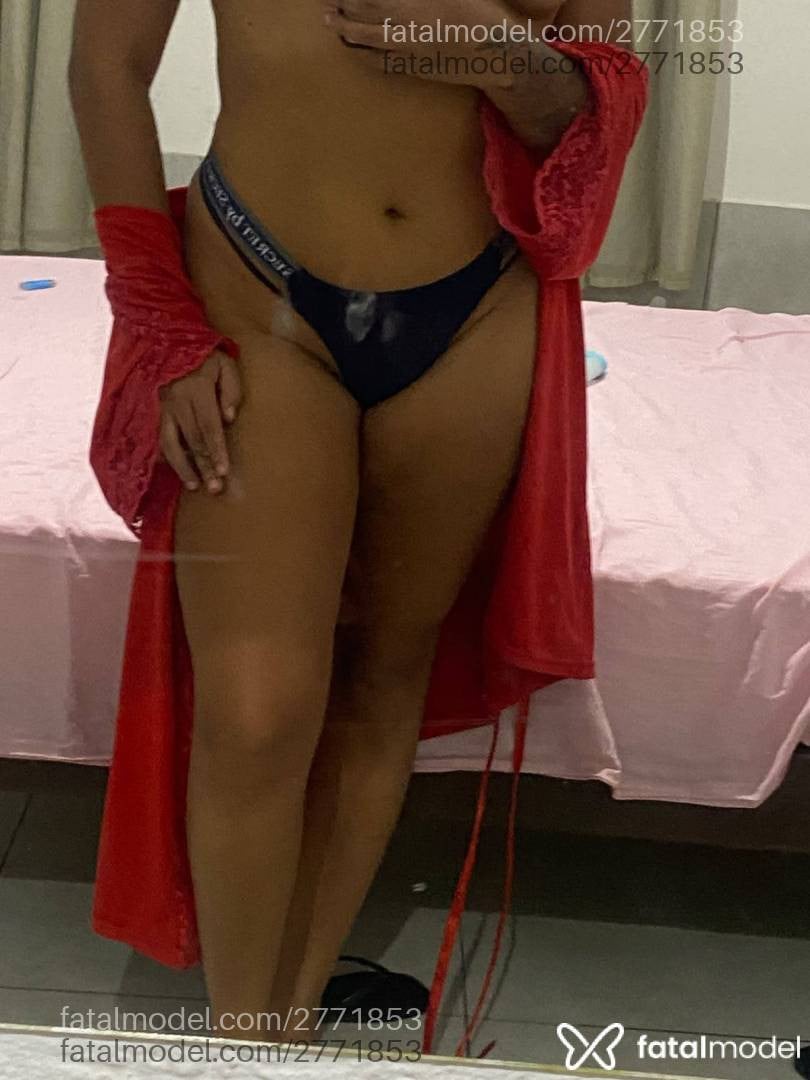 Acompanhante mulher morena (o) de olhos pretos - Melissa Oliveira