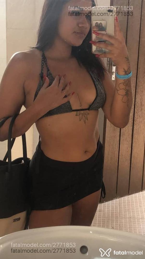 Acompanhante mulher morena (o) de olhos pretos - Melissa Oliveira