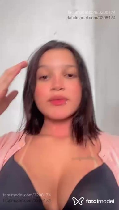 Acompanhante mulher com cabelo castanho de olhos castanhos em Belém - Anaclara