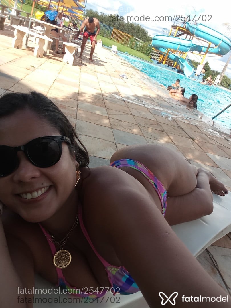 Acompanhante mulher morena (o) de olhos mel em Boa Esperança Acompanhante mulher morena (o) de olhos mel em Boa Esperança - Tiphany