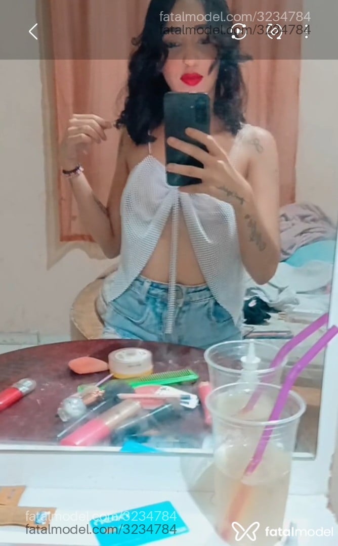 Acompanhante mulher morena (o) de olhos castanhos em Virtual Acompanhante mulher morena (o) de olhos castanhos em Virtual - Bia Alencar