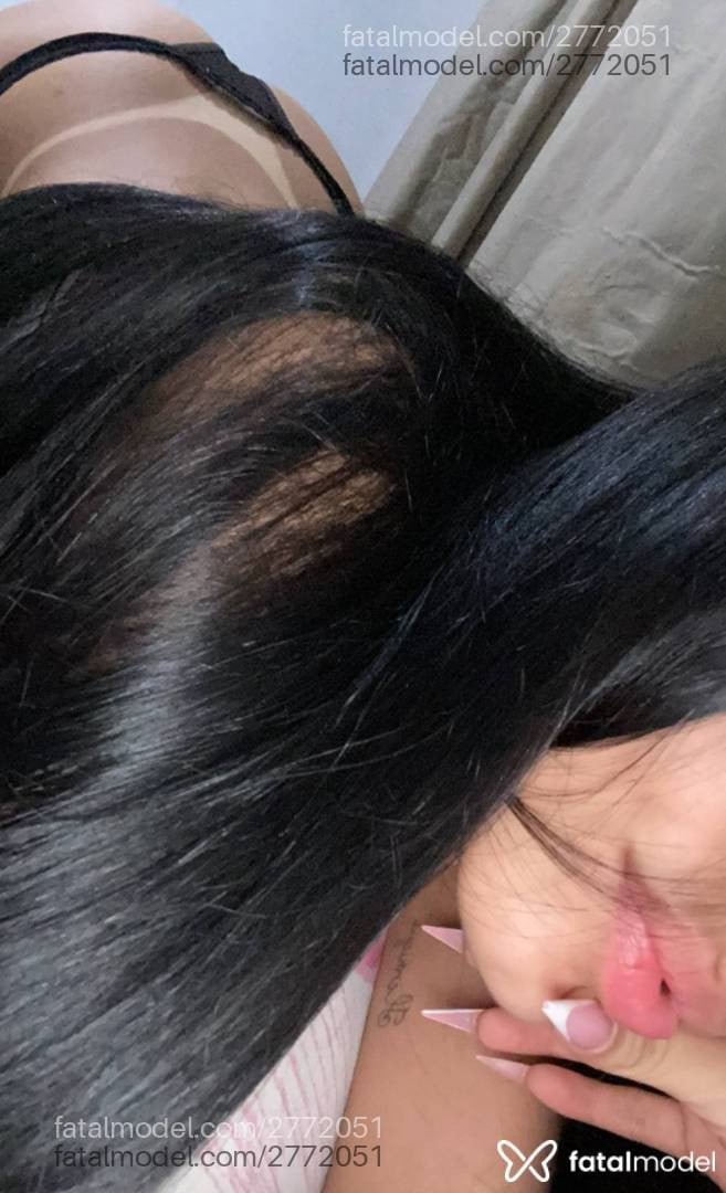 Acompanhante mulher morena (o) de olhos castanhos em Virtual - Manuela