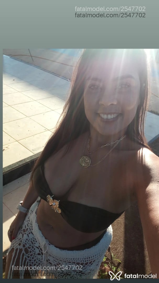 Acompanhante mulher morena (o) de olhos mel em Boa Esperança Acompanhante mulher morena (o) de olhos mel em Boa Esperança - Tiphany