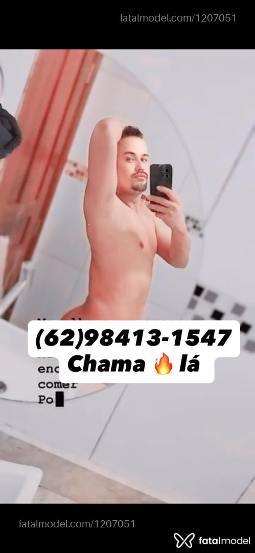Acompanhante homem com cabelo castanho de olhos castanhos em Goiânia Acompanhante homem com cabelo castanho de olhos castanhos em Goiânia - Callzinho