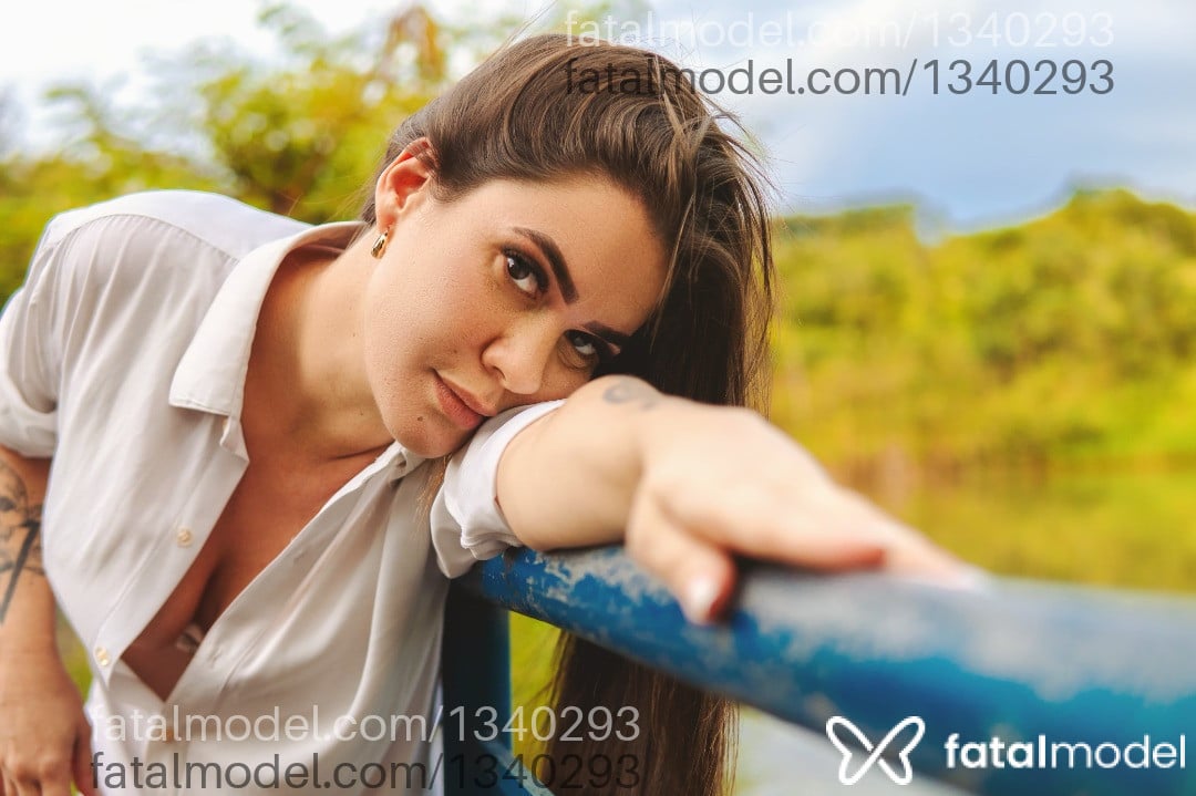 Acompanhante mulher com cabelo castanho de olhos castanhos - Fernanda Almeida Acompanhante mulher com cabelo castanho de olhos castanhos - Fernanda Almeida