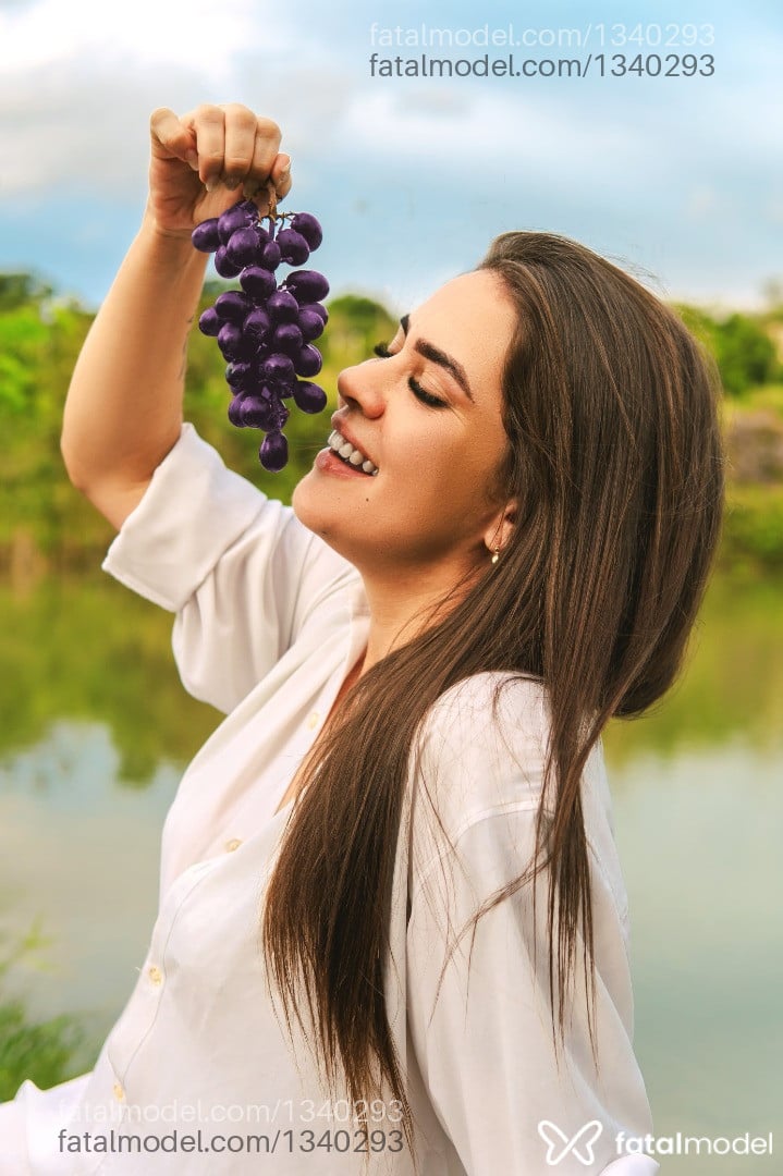 Acompanhante mulher com cabelo castanho de olhos castanhos - Fernanda Almeida Acompanhante mulher com cabelo castanho de olhos castanhos - Fernanda Almeida