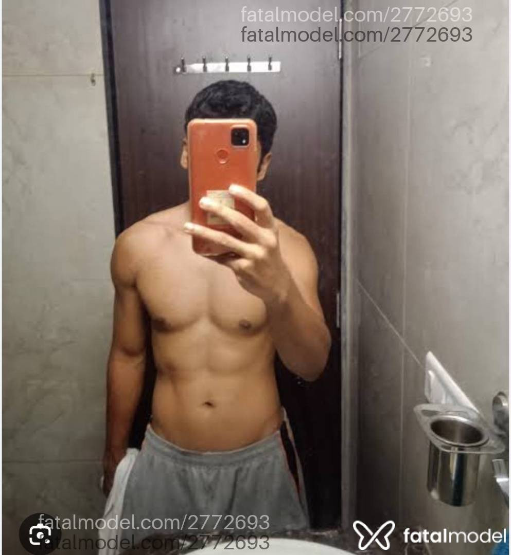 Acompanhante homem morena (o) de olhos castanhos em Virtual - Felipe
