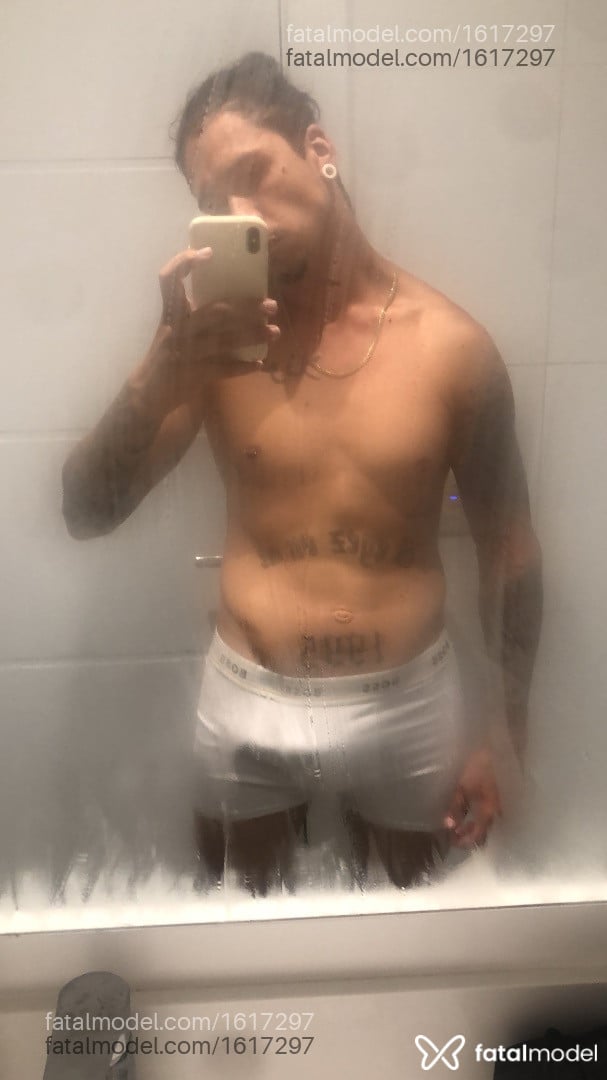 Acompanhante homem morena (o) de olhos castanhos em Porto Alegre - Matheus Rodrigues