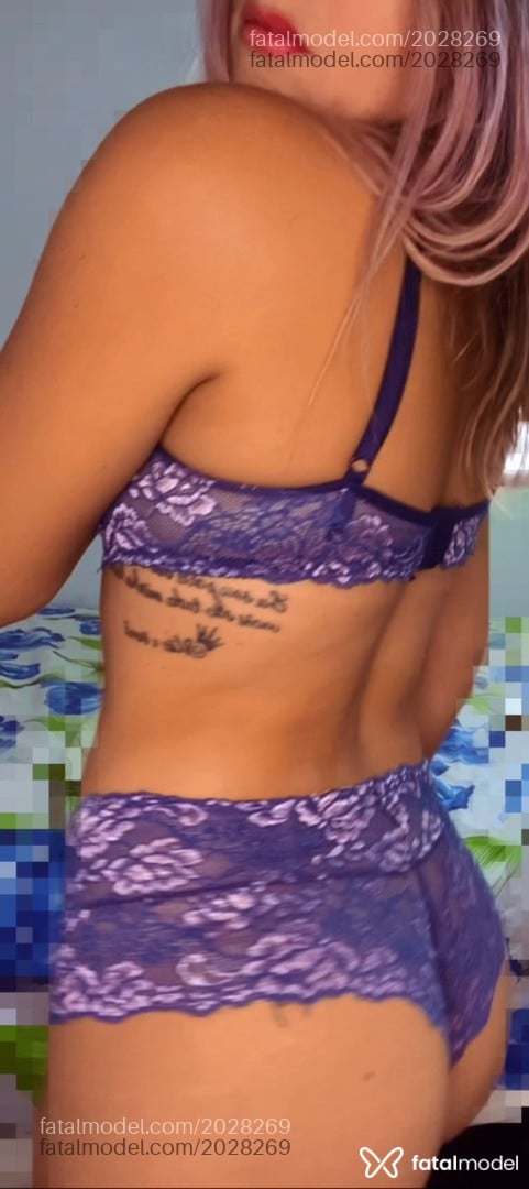 Acompanhante mulher loira (o) de olhos castanhos em Goiânia - Natália