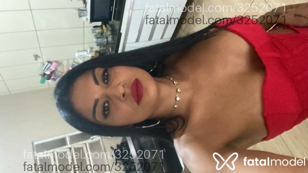 Acompanhante mulher morena (o) de olhos pretos em Sarzedo - Cris Rose