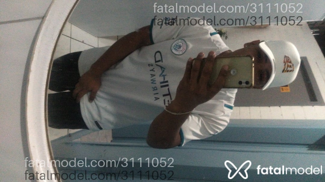 Acompanhante homem morena (o) de olhos castanhos em Novo Hamburgo - Henrique Duarte