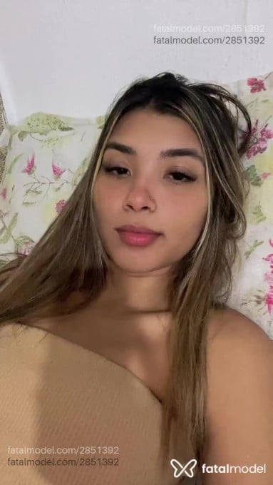Acompanhante mulher loira (o) de olhos pretos em Taubaté - ísis Macedo