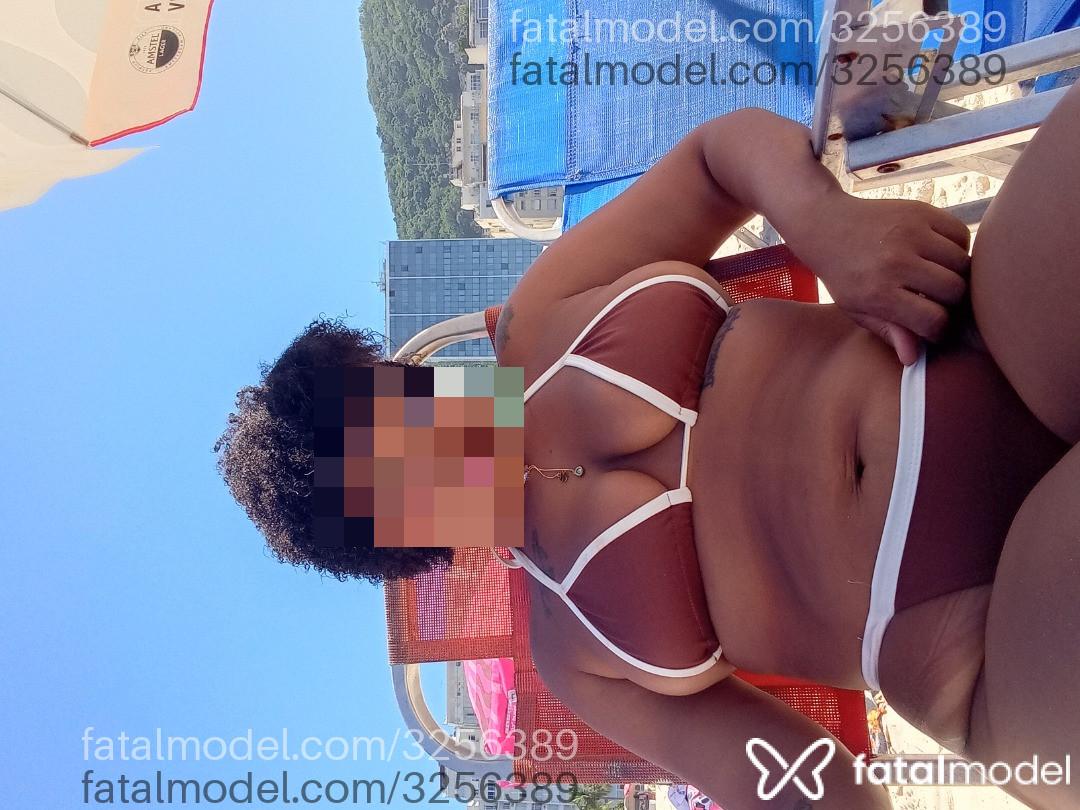 Acompanhante mulher com cabelo castanho de olhos pretos em Rio de Janeiro Acompanhante mulher com cabelo castanho de olhos pretos em Rio de Janeiro - Michele