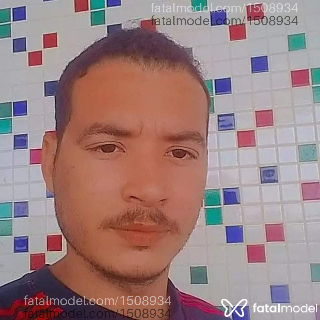 Acompanhante homem morena (o) de olhos castanhos em Vargem Grande do Sul - Caçador