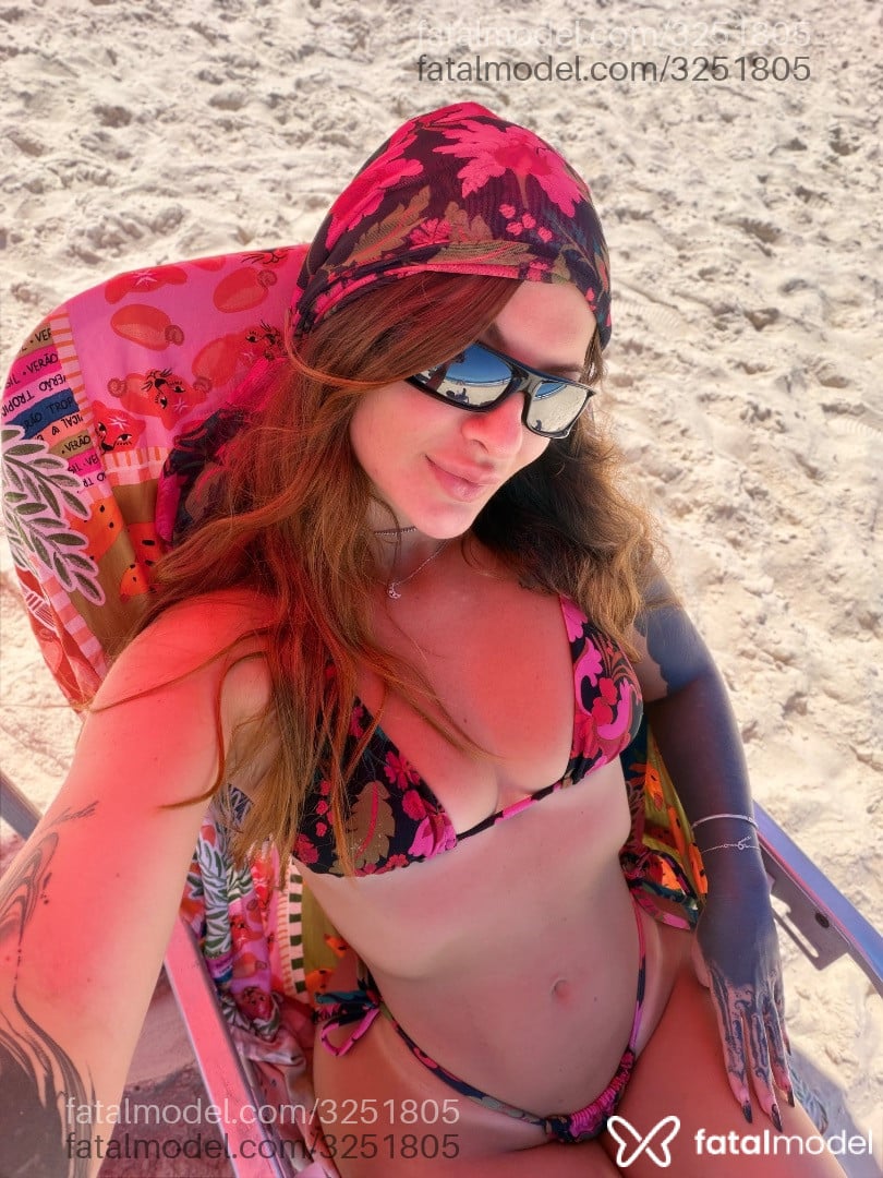 Acompanhante mulher ruiva (o) de olhos mel em Rio de Janeiro Acompanhante mulher ruiva (o) de olhos mel em Rio de Janeiro - Bruna