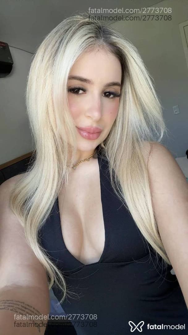 Acompanhante mulher loira (o) de olhos castanhos em Curitiba - Julia