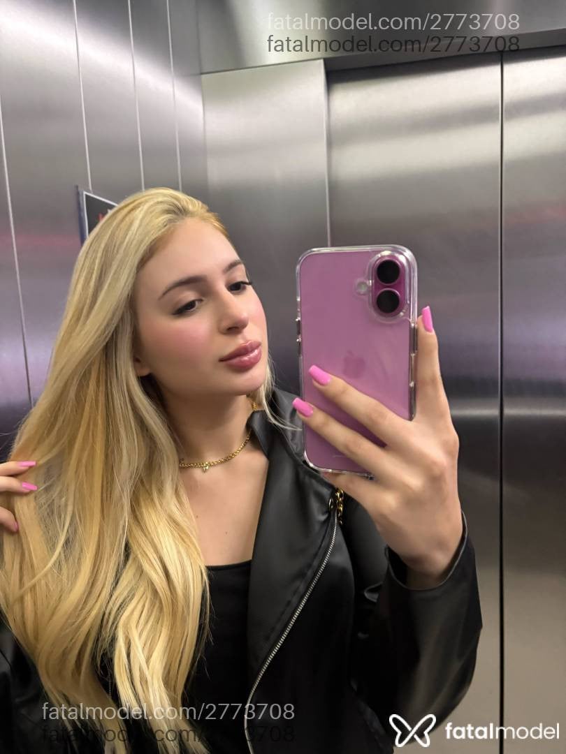 Acompanhante mulher loira (o) de olhos castanhos em Curitiba - Julia