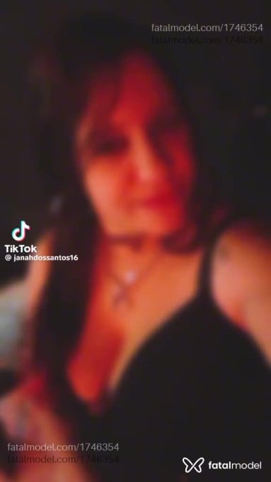 Acompanhante mulher morena (o) de olhos castanhos em Rio Grande Acompanhante mulher morena (o) de olhos castanhos em Rio Grande - Capetinhah
