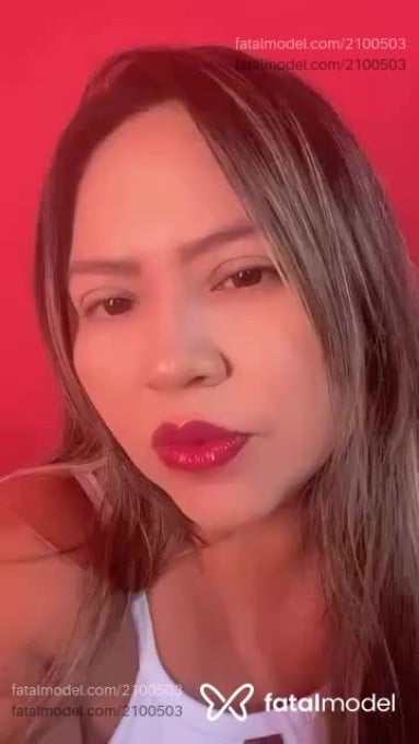 Acompanhante mulher com cabelo castanho de olhos castanhos em Aripuanã - Aline