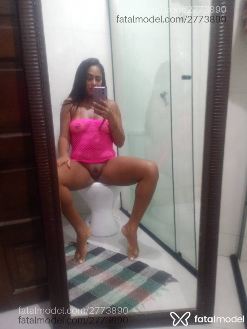 Acompanhante mulher loira (o) de olhos castanhos em Angra dos Reis - Carol
