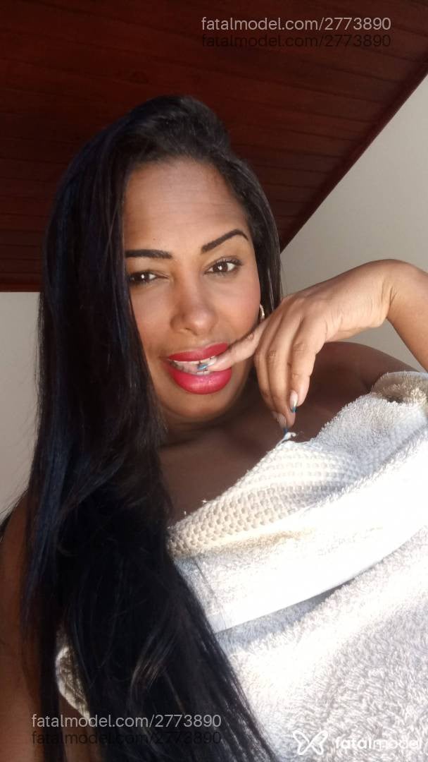 Acompanhante mulher loira (o) de olhos castanhos em Nova Friburgo - Carol