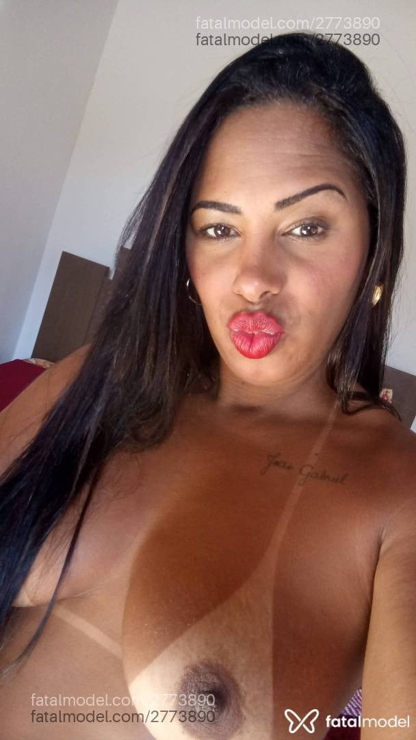 Acompanhante mulher loira (o) de olhos castanhos em Nova Friburgo - Carol