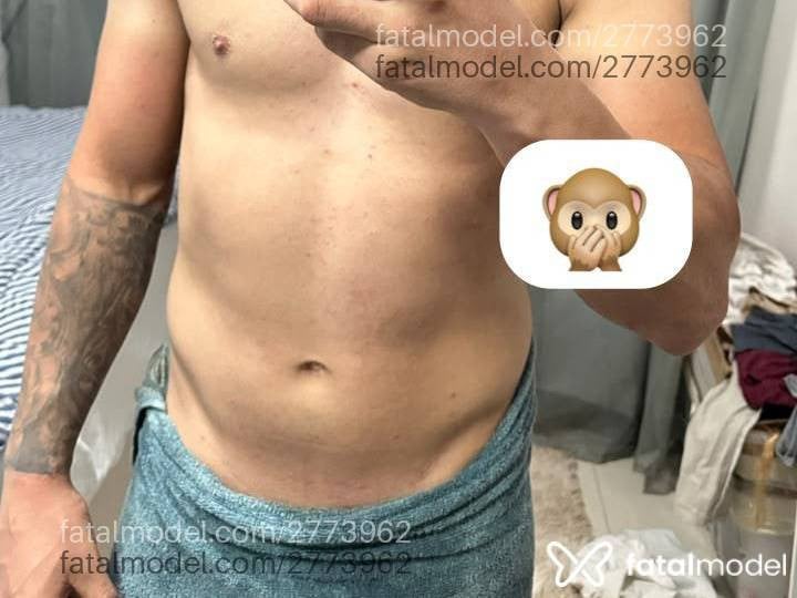 Acompanhante homem morena (o) de olhos castanhos - Akatusk
