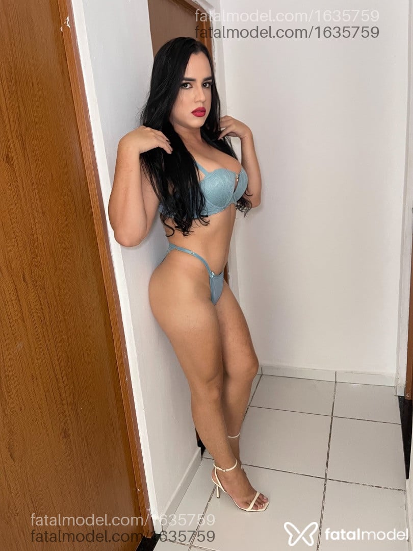 Acompanhante travesti morena (o) de olhos pretos em Belém Acompanhante travesti morena (o) de olhos pretos em Belém - Laura