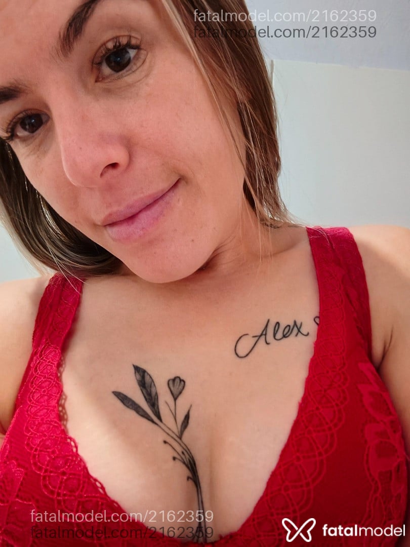 Acompanhante mulher loira (o) de olhos castanhos em Capão da Canoa Acompanhante mulher loira (o) de olhos castanhos em Capão da Canoa - Dafny Alves