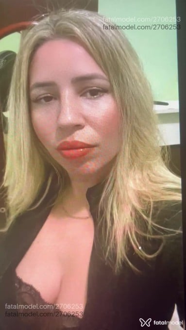 Acompanhante mulher loira (o) de olhos mel - ágata Pimetel Acompanhante mulher loira (o) de olhos mel - ágata Pimetel