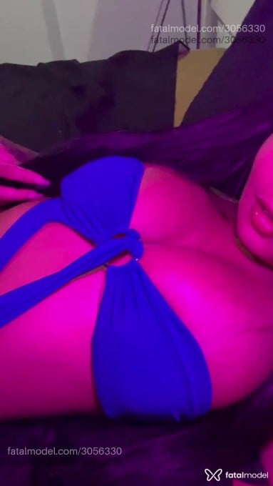 Acompanhante mulher morena (o) de olhos pretos em Brasília Acompanhante mulher morena (o) de olhos pretos em Brasília - Melissa Liz