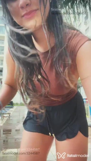 Acompanhante mulher morena (o) de olhos castanhos em Gurupi Acompanhante mulher morena (o) de olhos castanhos em Gurupi - Vitória
