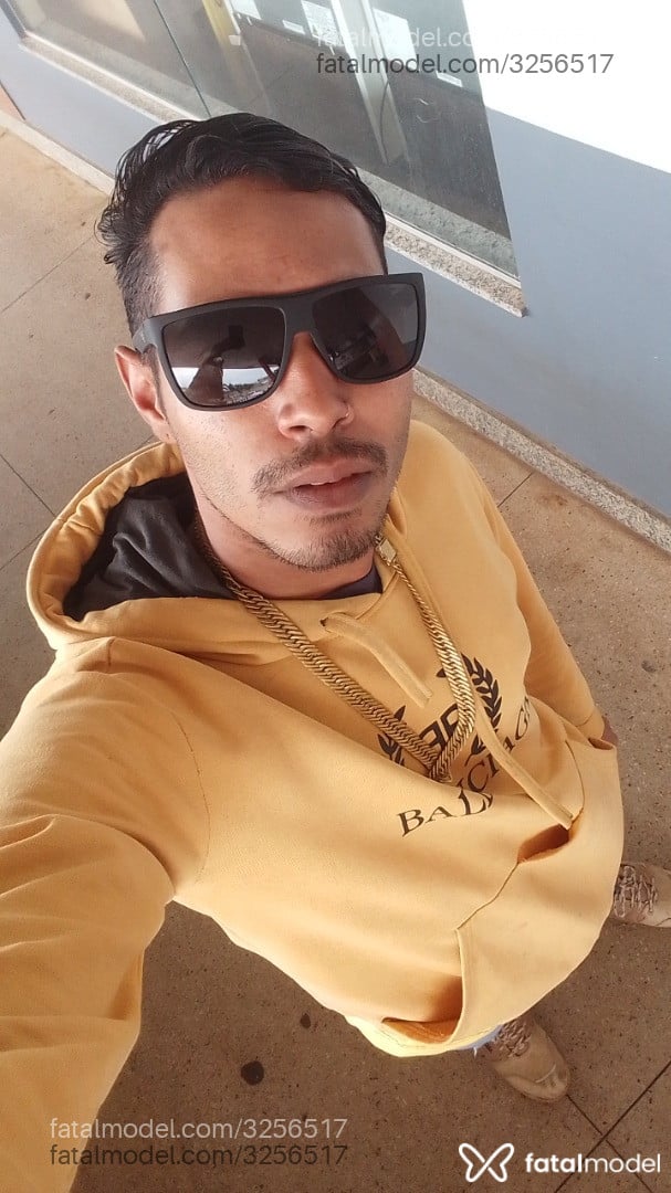 Acompanhante homem morena (o) de olhos castanhos em Morrinhos - Morenooh