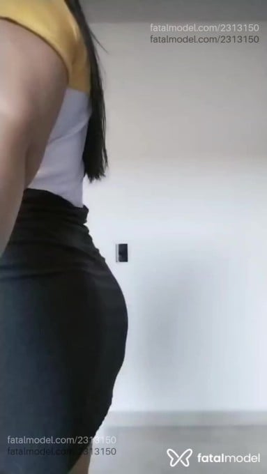 Acompanhante mulher com cabelo castanho de olhos castanhos em Maringá - Erika Salvete