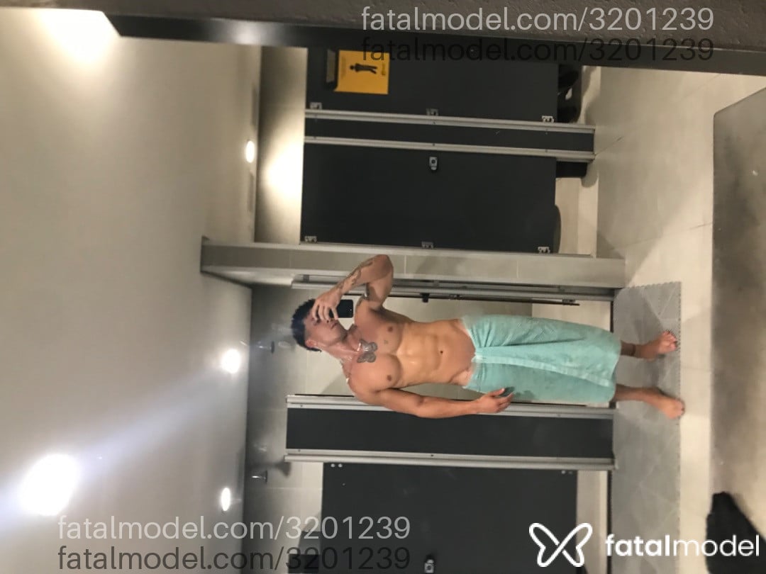 Acompanhante homem morena (o) de olhos castanhos - Lekessa Acompanhante homem morena (o) de olhos castanhos - Lekessa