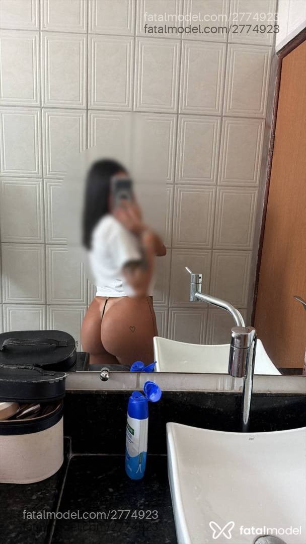 Acompanhante mulher morena (o) de olhos castanhos - Natacha