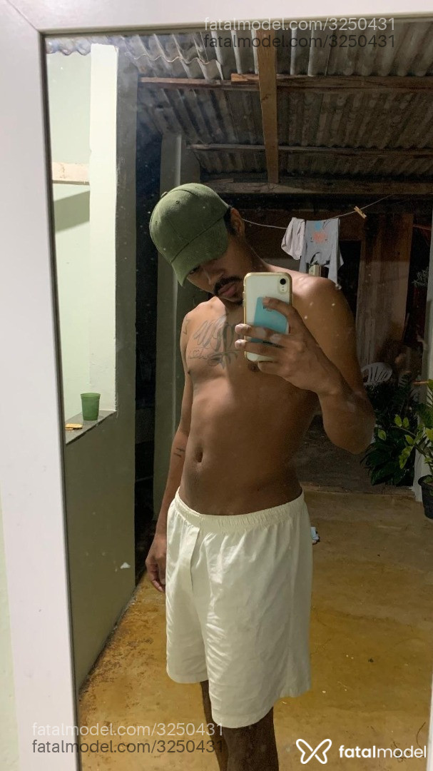 Acompanhante homem morena (o) de olhos pretos em São Paulo Acompanhante homem morena (o) de olhos pretos em São Paulo - Walison