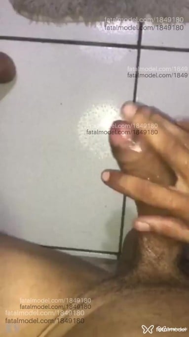 Acompanhante homem com cabelo grisalho de olhos castanhos em Fortaleza - Luiz Paulo