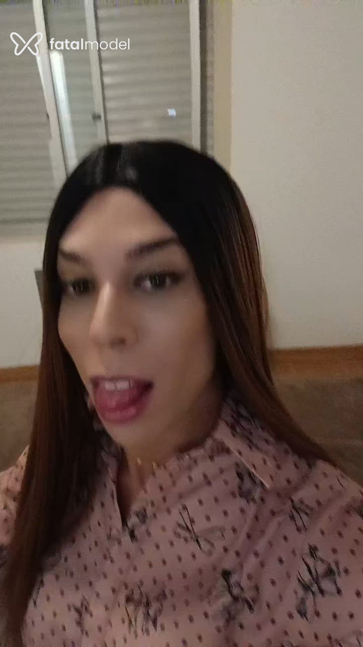 Acompanhante mulher trans morena (o) de olhos castanhos - Tássi Villagran