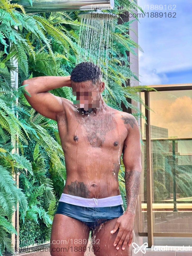 Acompanhante homem com cabelo castanho de olhos castanhos - Aleff Fernandes