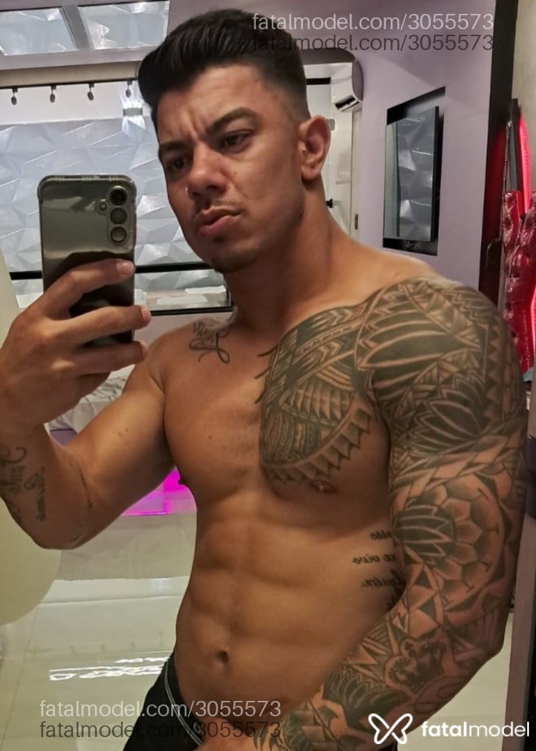 Acompanhante homem com cabelo castanho de olhos castanhos - Gabriel Acompanhante homem com cabelo castanho de olhos castanhos - Gabriel