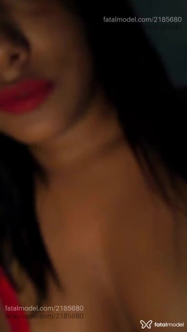 Acompanhante mulher com cabelo castanho de olhos castanhos - Lory Ferri