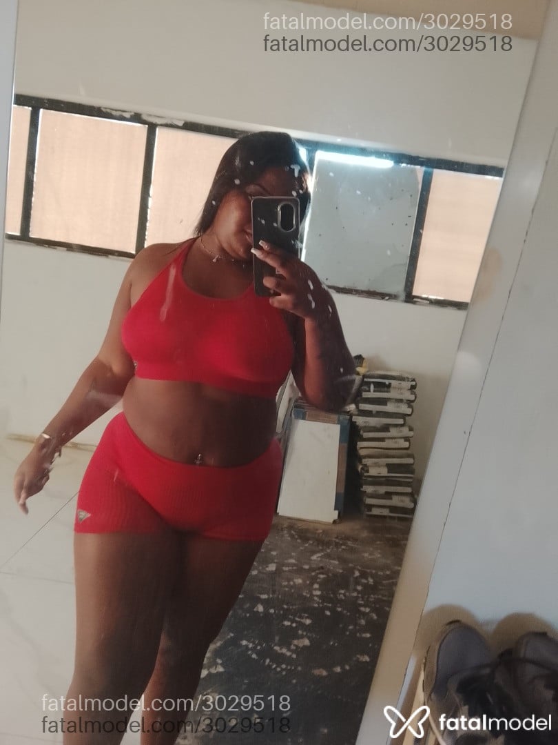 Acompanhante mulher morena (o) de olhos pretos em São Paulo - Mirella
