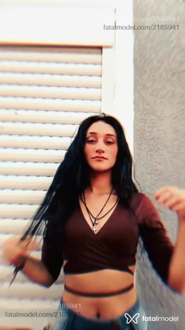 Acompanhante mulher com cabelo colorido de olhos castanhos em Virtual - Mirelly Silva