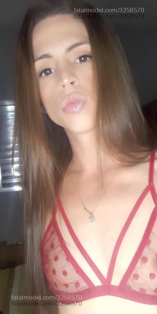 Acompanhante mulher trans ruiva (o) de olhos castanhos em Virtual Acompanhante mulher trans ruiva (o) de olhos castanhos em Virtual - Eduarda Cortez
