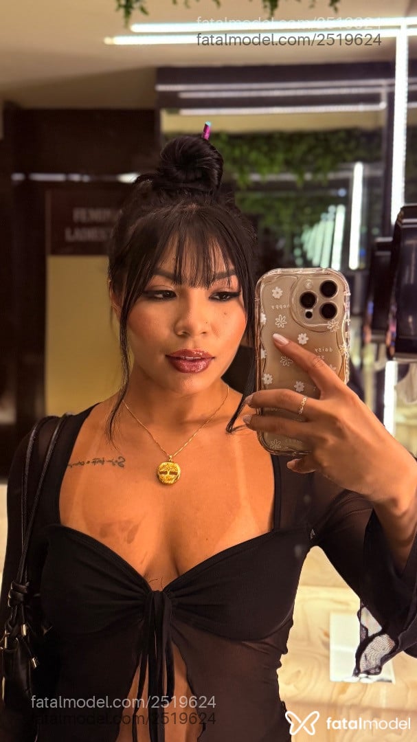 Acompanhante mulher morena (o) de olhos castanhos em São José - Hana