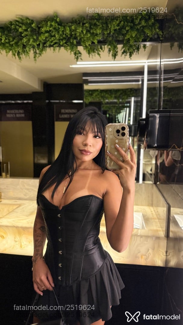 Acompanhante mulher morena (o) de olhos castanhos em São José - Hana