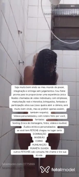 Acompanhante mulher morena (o) de olhos mel em Virtual Acompanhante mulher morena (o) de olhos mel em Virtual - Fanie