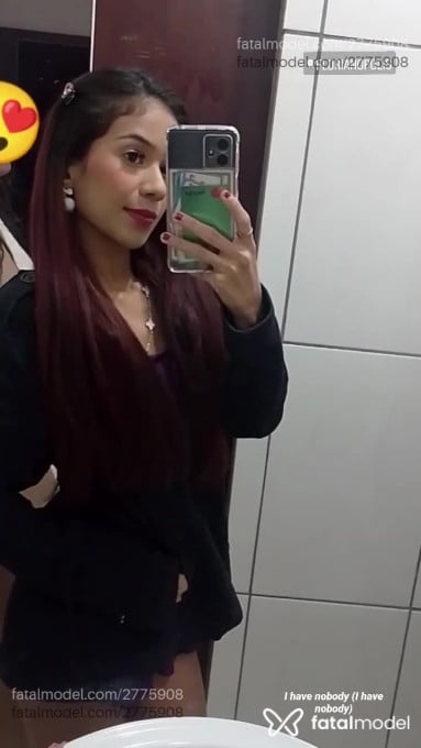 Acompanhante mulher morena (o) de olhos pretos em Virtual - Dany