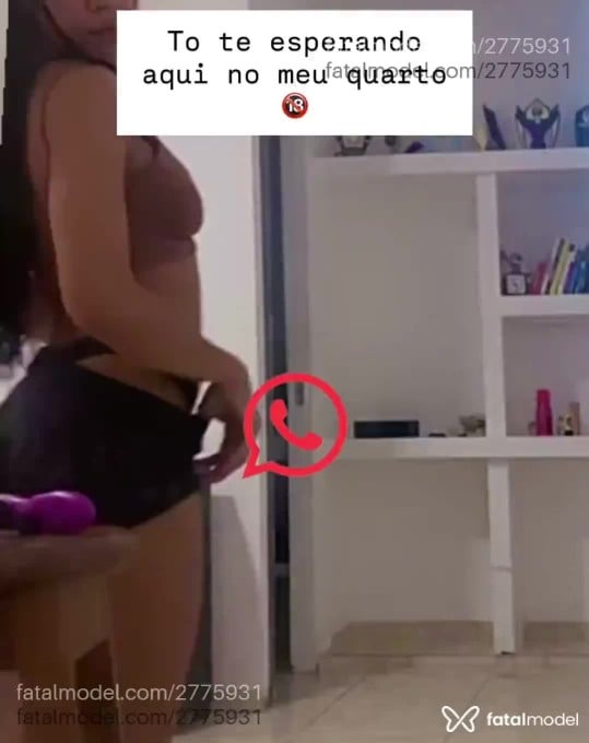 Acompanhante mulher ruiva (o) de olhos castanhos - Stefania Boss